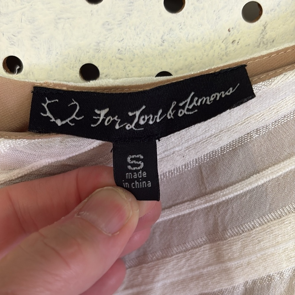 For Love And Lemons - Picture 4 of 7
